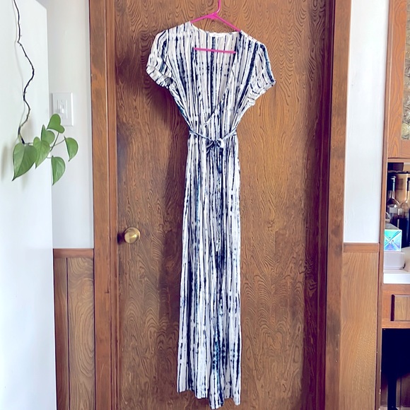 Olivaceous White Floral Front Tie Cut Put Dress